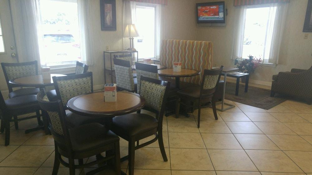 Covington Quality Inn & Suites מראה חיצוני תמונה