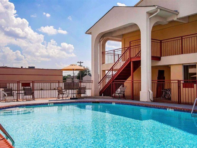 Covington Quality Inn & Suites מראה חיצוני תמונה