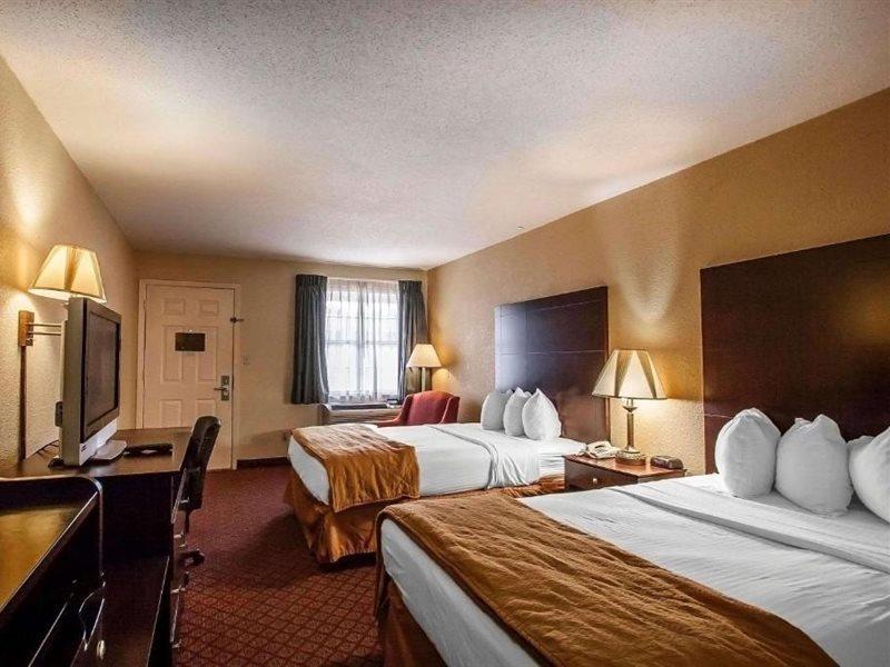 Covington Quality Inn & Suites מראה חיצוני תמונה