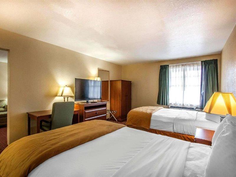 Covington Quality Inn & Suites מראה חיצוני תמונה