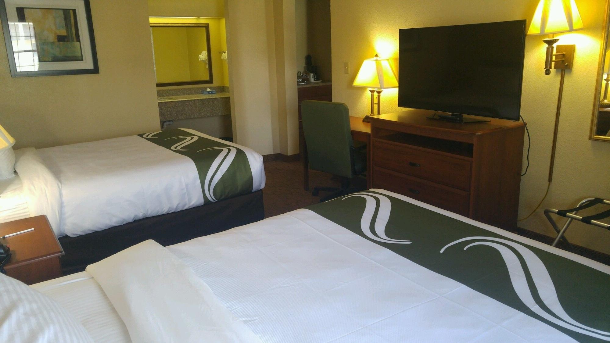 Covington Quality Inn & Suites מראה חיצוני תמונה