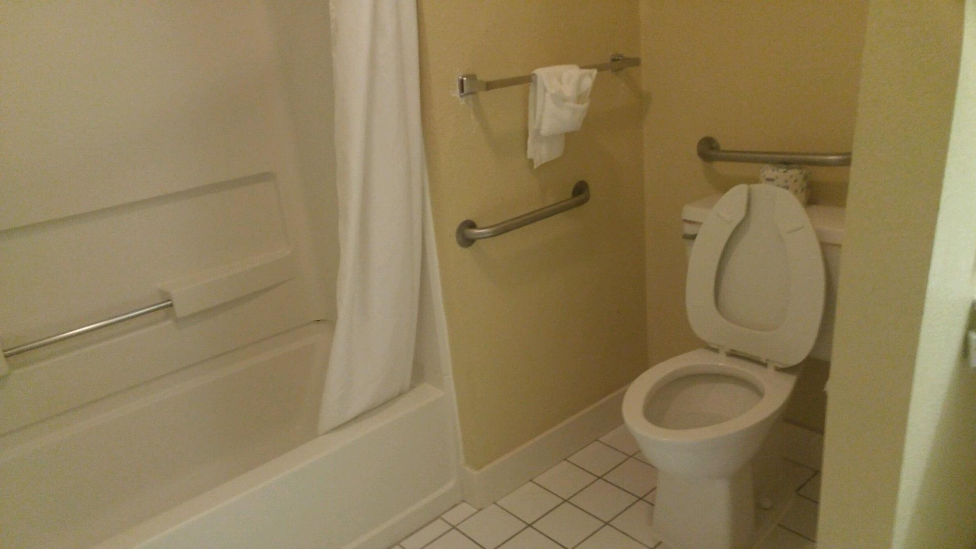 Covington Quality Inn & Suites מראה חיצוני תמונה