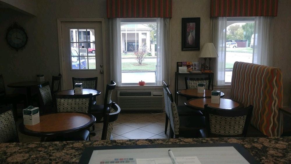 Covington Quality Inn & Suites מראה חיצוני תמונה