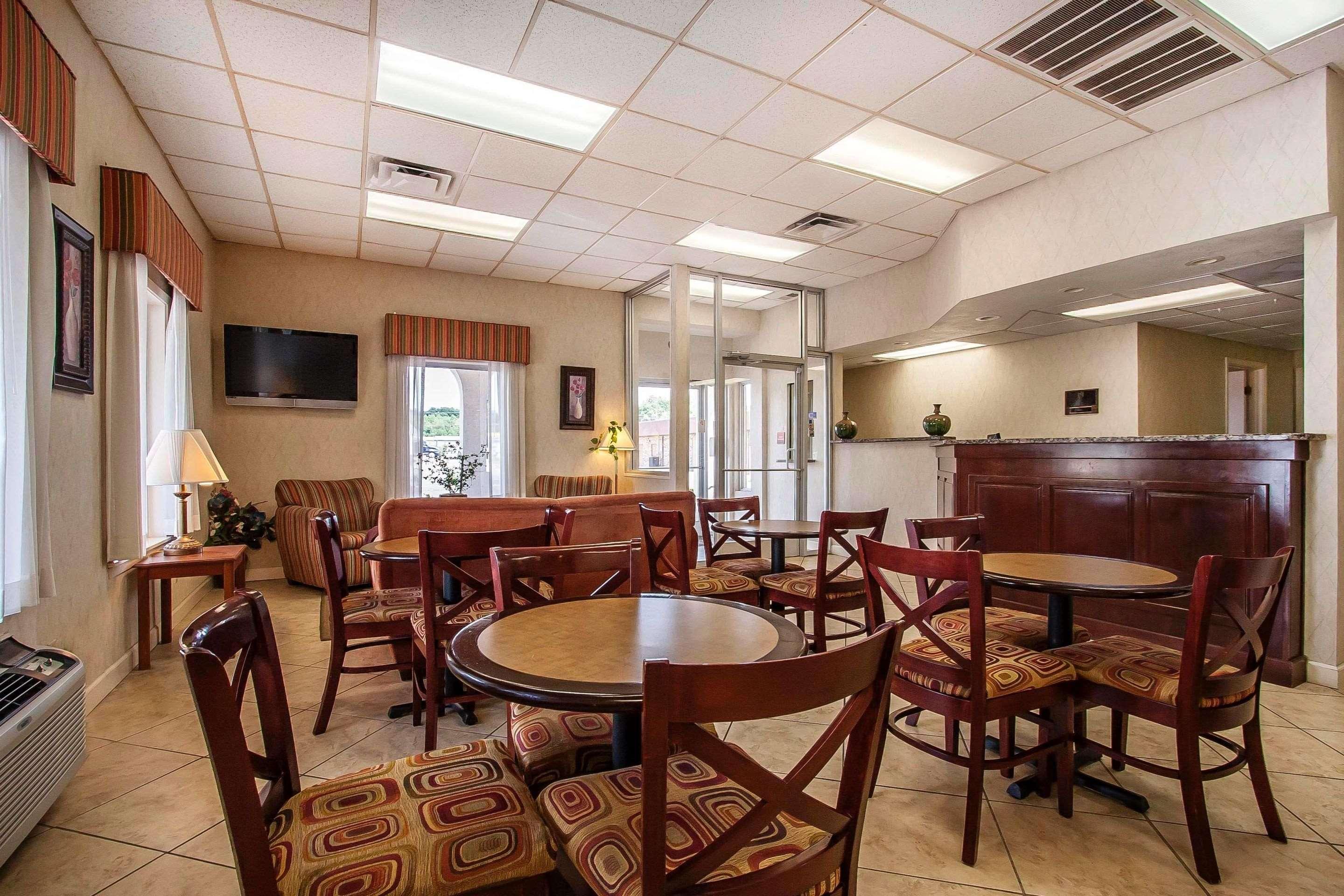 Covington Quality Inn & Suites מראה חיצוני תמונה