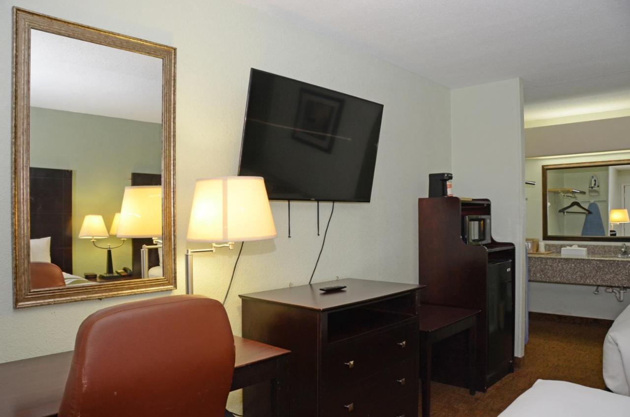 Covington Quality Inn & Suites מראה חיצוני תמונה