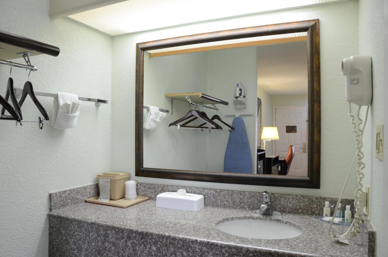 Covington Quality Inn & Suites מראה חיצוני תמונה