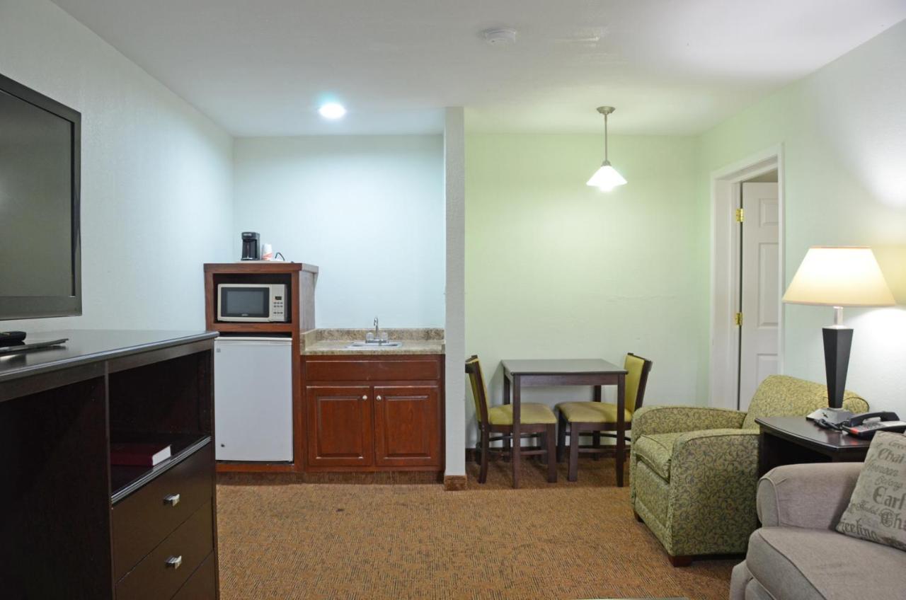 Covington Quality Inn & Suites מראה חיצוני תמונה